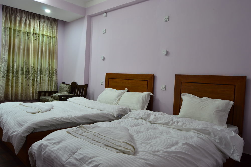Famous House Kathmandu Pansiyon Dış mekan fotoğraf