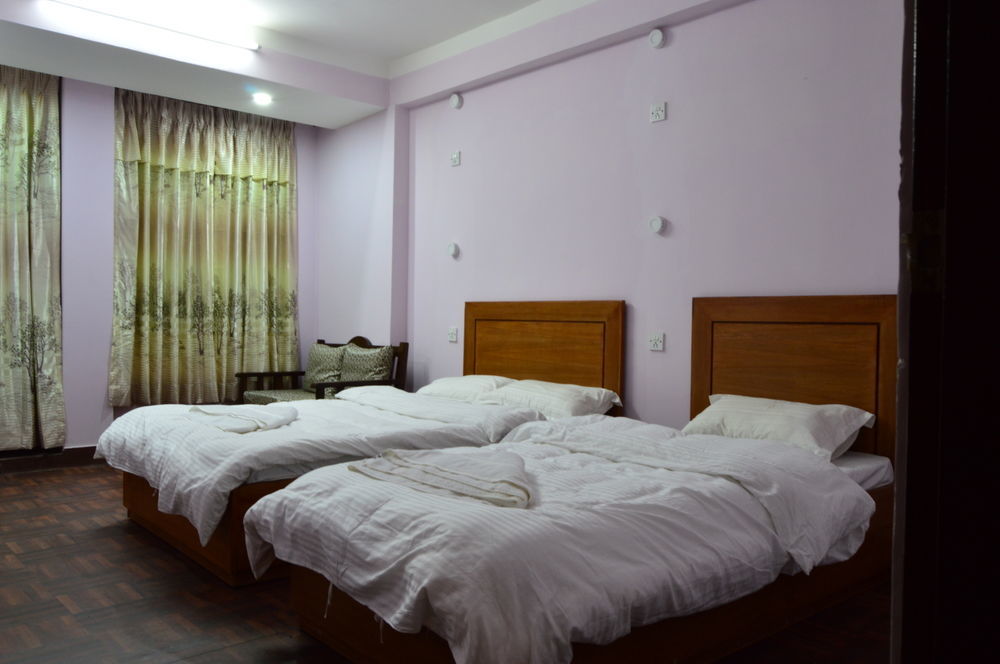Famous House Kathmandu Pansiyon Dış mekan fotoğraf