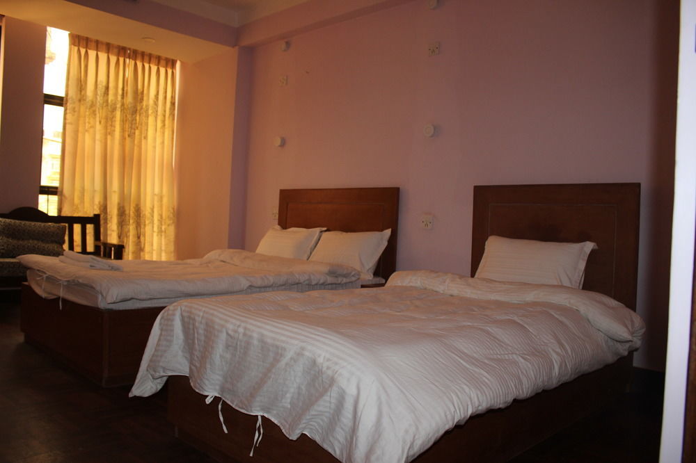 Famous House Kathmandu Pansiyon Dış mekan fotoğraf
