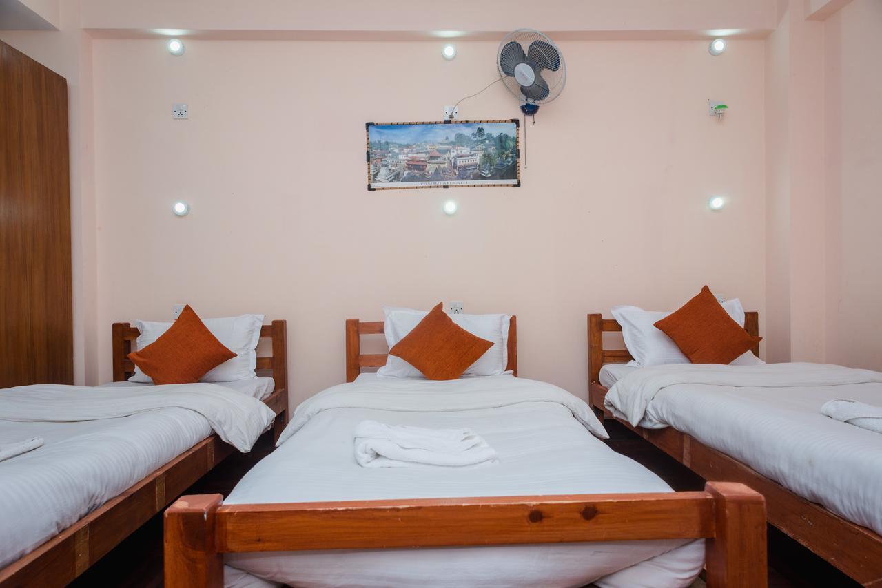 Famous House Kathmandu Pansiyon Dış mekan fotoğraf