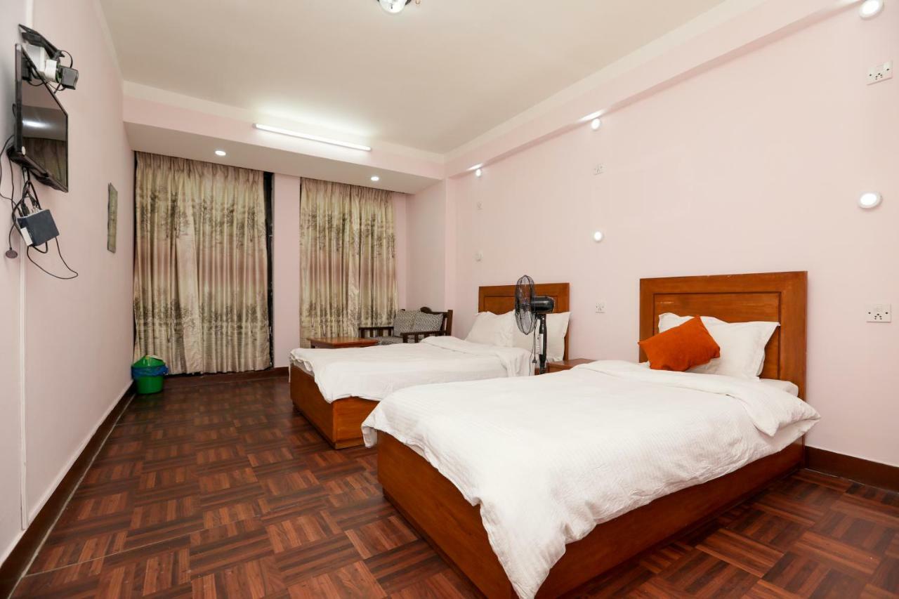 Famous House Kathmandu Pansiyon Dış mekan fotoğraf