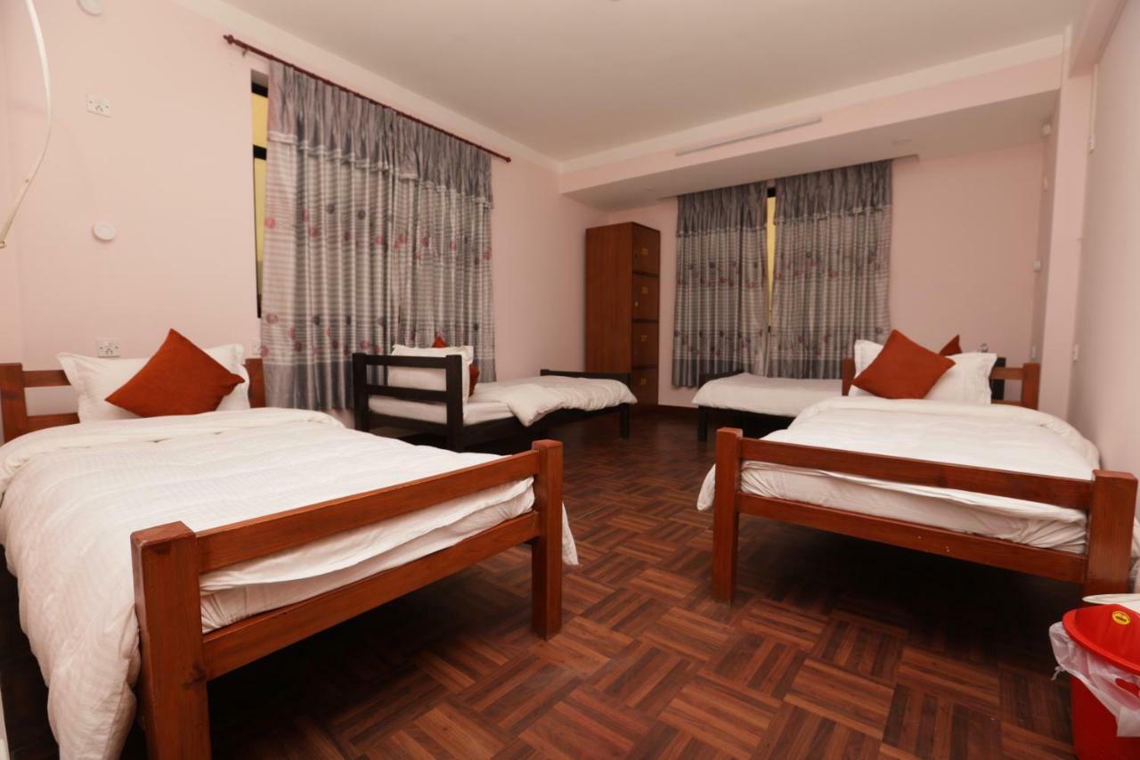Famous House Kathmandu Pansiyon Dış mekan fotoğraf